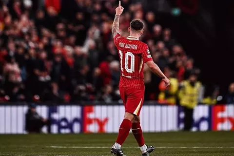 أليستر في الوسط.. التشكيل المثالي للجولة الخامسة لدوري أبطال أوروبا